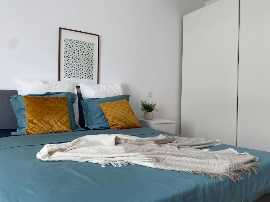 2 Bedroom Apartment With Terrace In City Center 布加勒斯特 外观 照片
